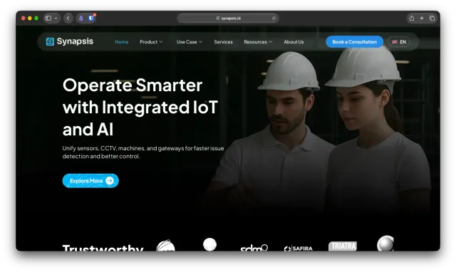 Synapsis website home hero promoting integrated IoT and AI